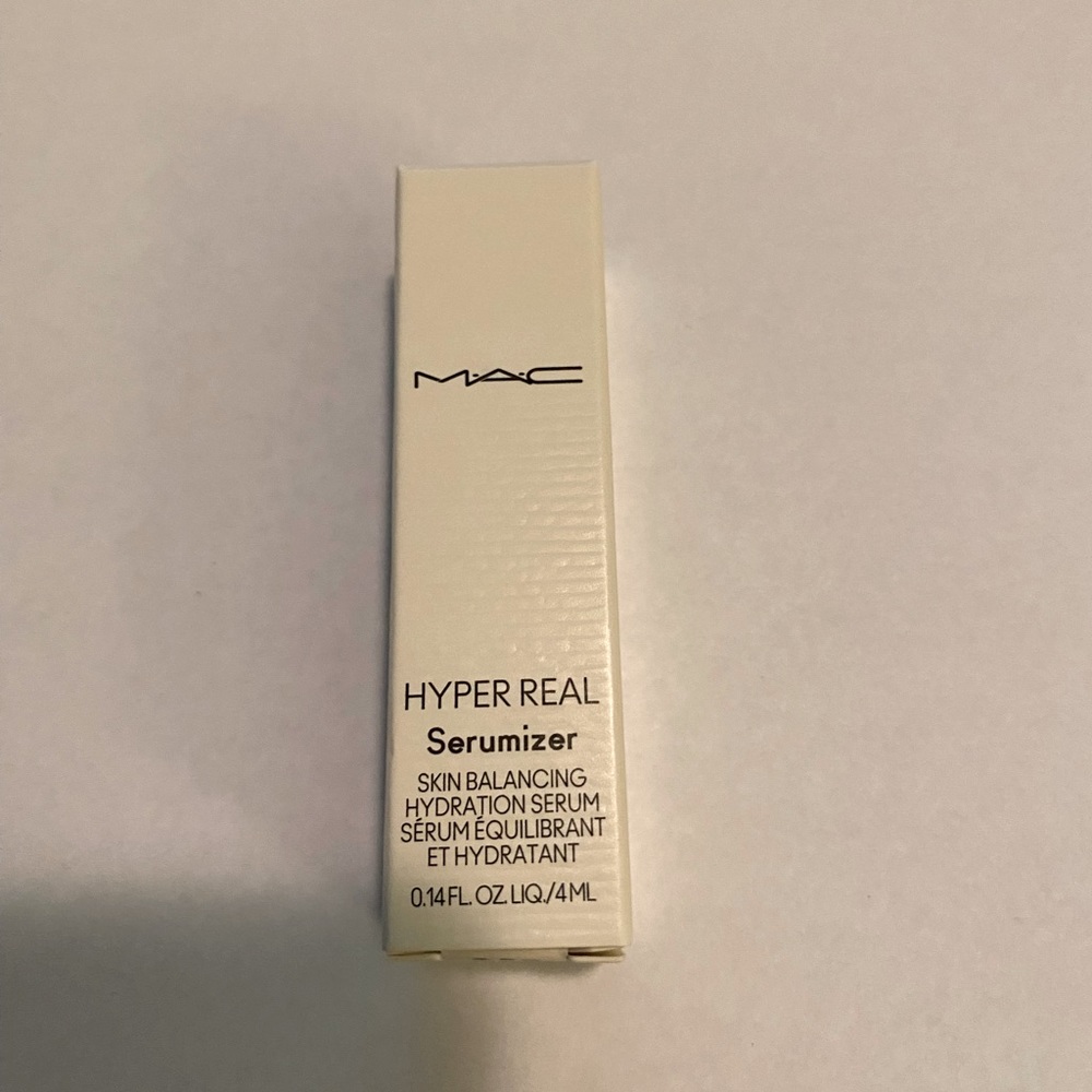 MAC Hyper Real Serumizer